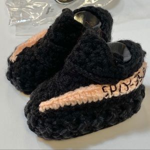 Crochet YZY Baby Booties Black/Copper 0-3M